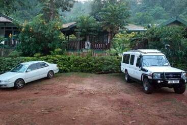 Bwindi View Lodge & Camp Site