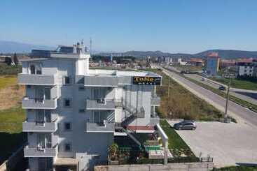 Tone Otel