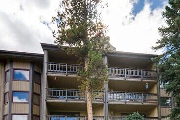 דירות לתיירים Atrium Condominiums