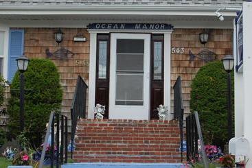 تختخواب و صبحانه A Cape Cod Ocean Manor Inn