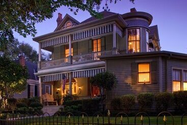 مبيت وإفطار Devereaux Shields House