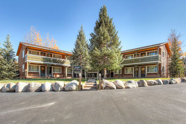 هتل Park Meadows Lodge