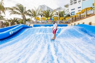 Отель Margaritaville Hollywood Beach Resort