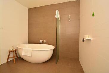 Отель Mornington