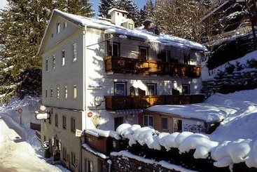 Отель Pension Laura