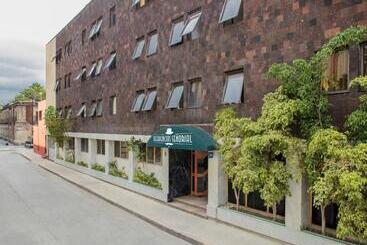 ホテル Residencias Señorial