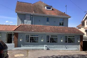 בית מלון כפרי The Glenwood