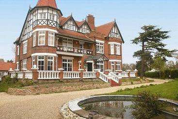 בית מלון כפרי The Grange