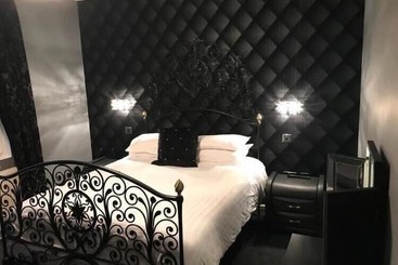 فندق The Lilly Restaurant With Rooms