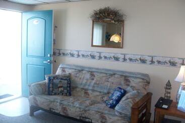 Monterey Motel