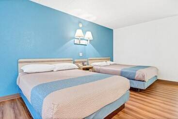 Motel 6 Big Springs, Ne