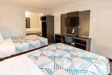 Motel 6carlsbad, Ca  East Near Legoland