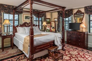 Samuel Durfee House B&b