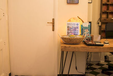 تختخواب و صبحانه Bed&Breakfast Brun Barcelona