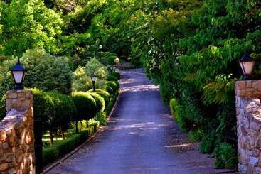 آپارتمان Chestnut Tree Holiday Units