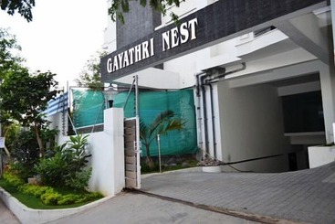 آپارتمانهای توریستها Falcons Nest Gachibowli