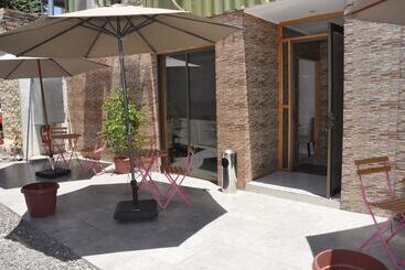 בית מלון כפרי Cosmopolita Hostel