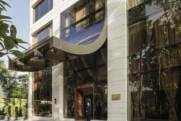 هتل Des Arts Saigon Mgallery Collection