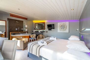 בית מלון כפרי Elegance Suites