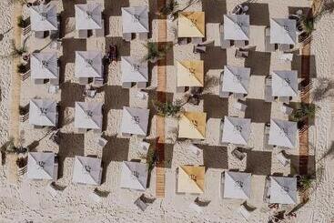 ホテル Margarita Sea Side