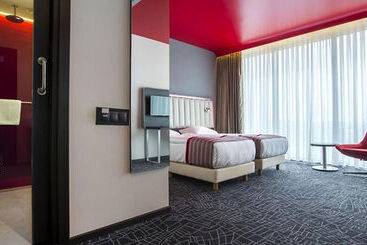فندق Park Inn By Radisson Istanbul Ataturk Airport