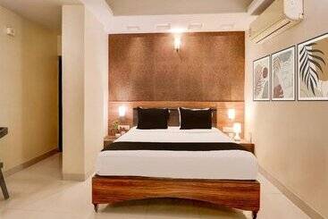 هتل Super Townhouse Oak Madhapur Nera Regency