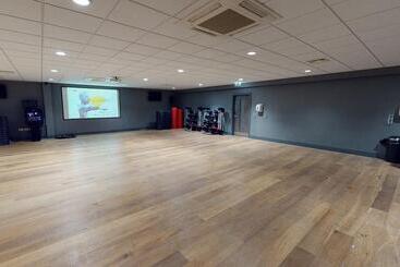 Village Hotel Aberdeen