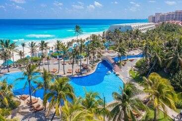 استراحتگاه The Pyramid Cancun