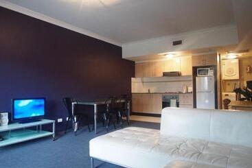 آپارتمان Sydney Airport Suites