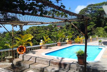 تختخواب و صبحانه Lime Hill Lodge