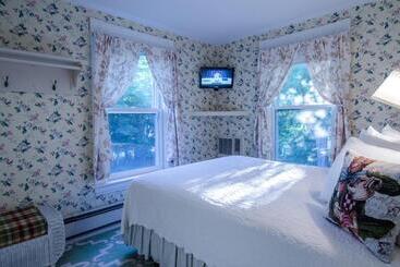 مبيت وإفطار Heart Of The Village Inn