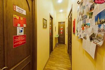 ホテル Bear Hostel On Smolenskaya