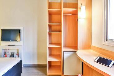 ホテル Ibis Jatai