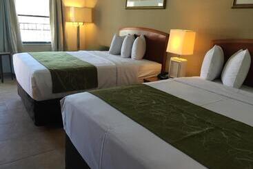 فندق Seasons Florida Resort