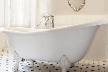 בית מלון כפרי The Hatch Inn