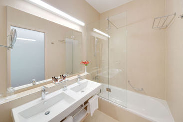 هتل Valamar Isabella Miramare