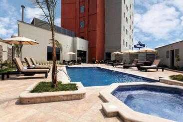 هتل La Quinta By Wyndham Tegucigalpa