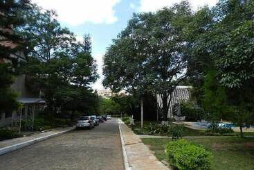 アパートホテル Vila Chalé