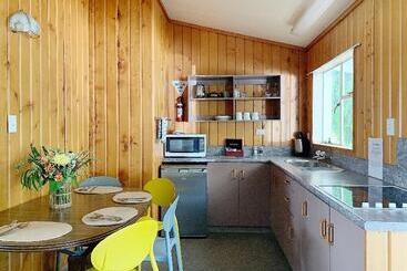 Archway Motels & Chalets