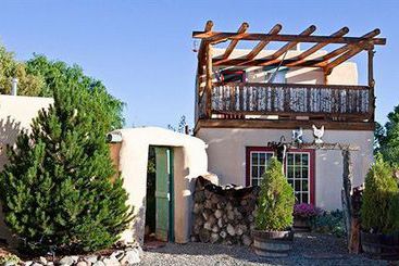 تختخواب و صبحانه Casa Gallina   An Artisan Inn