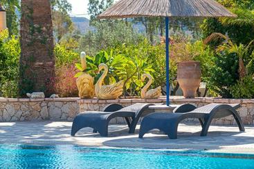 דירה Elefteria Apts & Suites