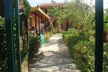 דירות לתיירים Artemis Studios & Apartments Sidari