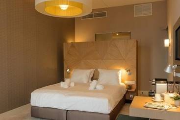 هتل Amadi Panorama