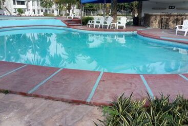 בית מלון כפרי Piedras De Sol Acapulco