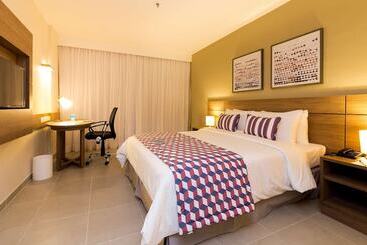 ホテル Tulip Inn Campos Dos Goytacazes