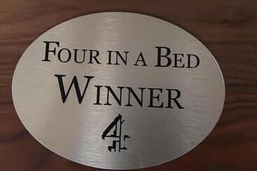 פנסיון The Redstone Guesthouse