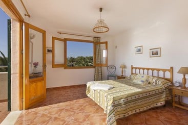 Villa Oliveres I-II