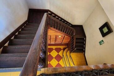 مبيت وإفطار La Perla Leon