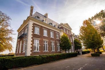 هتل Kasteel Pietersheim