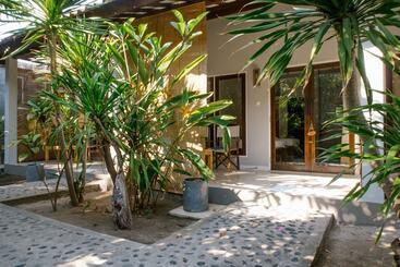 هتل Samba Villas Beachfront View